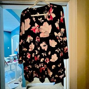 Gently loved ALFANI top